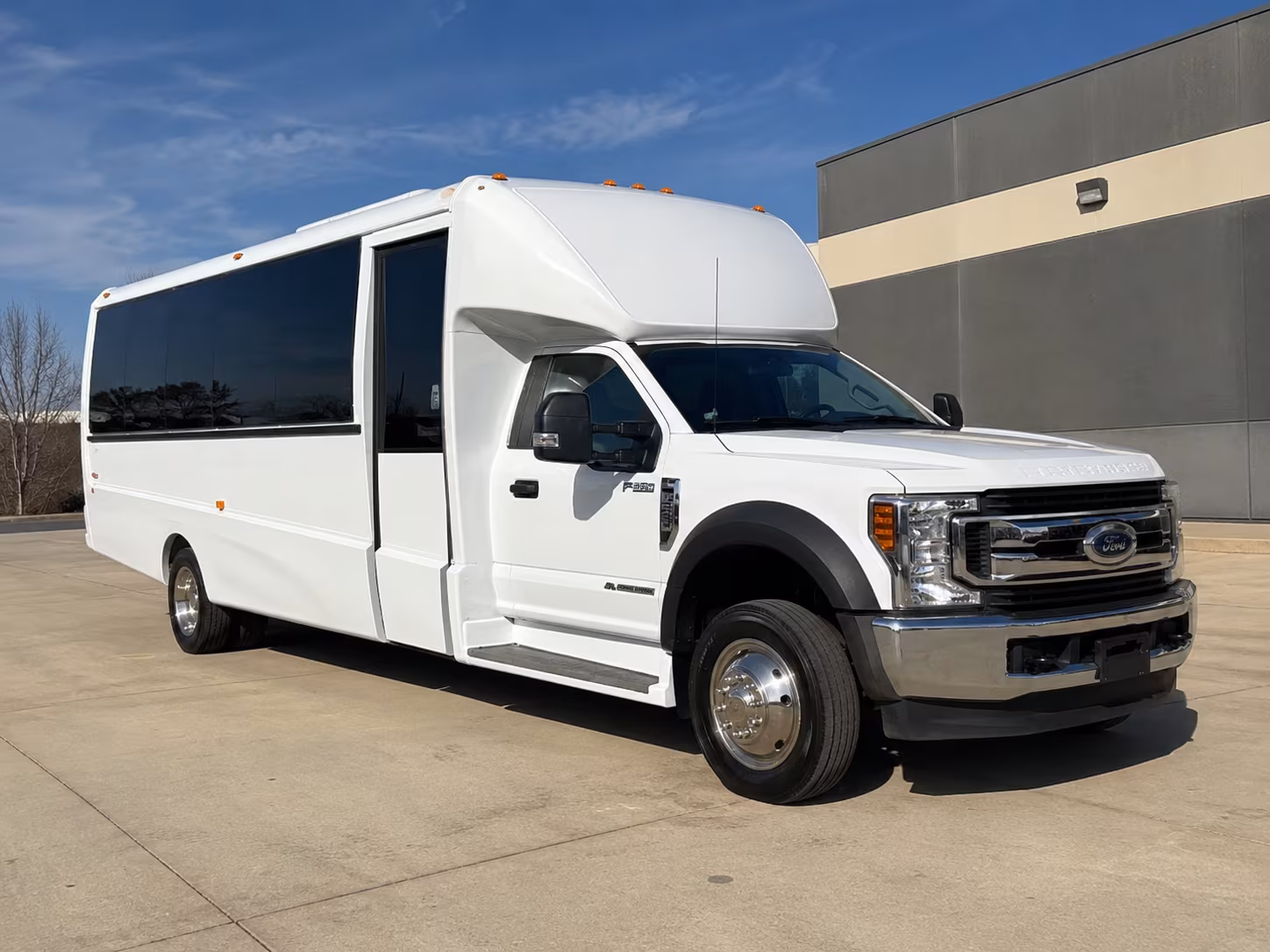 minibuses and charter buses for parma prom groups of every size